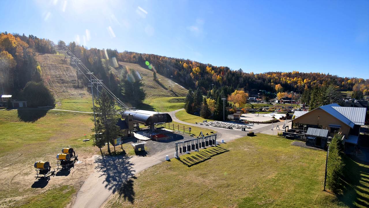 Sommet Express webcam at Sommet Saint-Sauveur