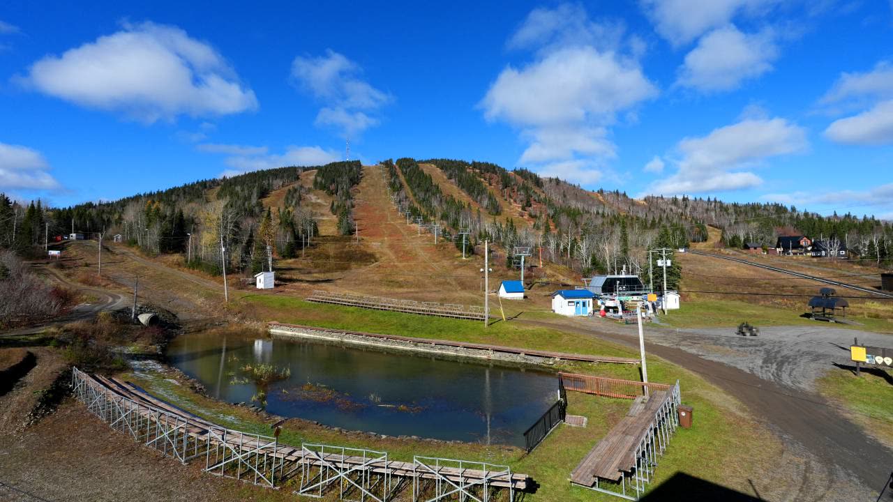 Mont Val-d'Irene | 685m webcam at Parc regional de Val-d'Irene, 2,247′