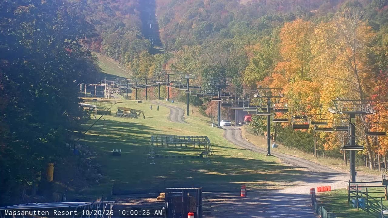 Massanutten Resort Base Cam webcam at Massanutten Resort, 1,812′