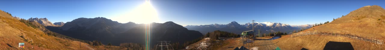 Lake Louise 360° Super Cam webcam at Lake Louise Ski Resort