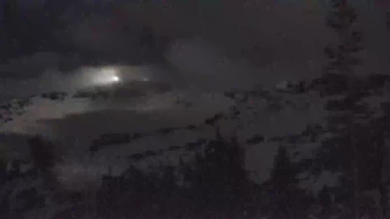 Base Area still, 0″ new snow in 24 h