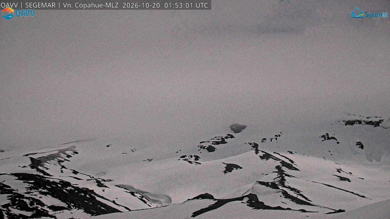 Copahue Volcano - Mellizas Station (MLZ) still, 0″ new snow in 24 h