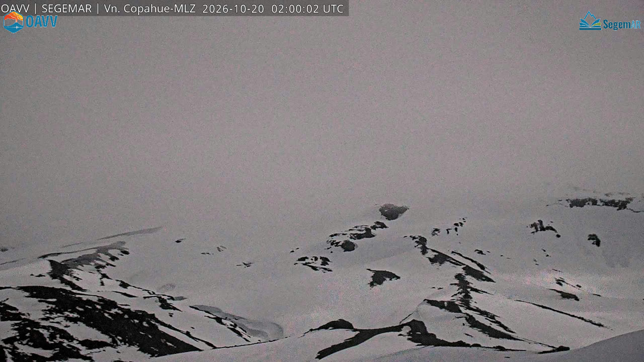 Copahue Volcano - Mellizas Station (MLZ) still, 0″ new snow in 24 h