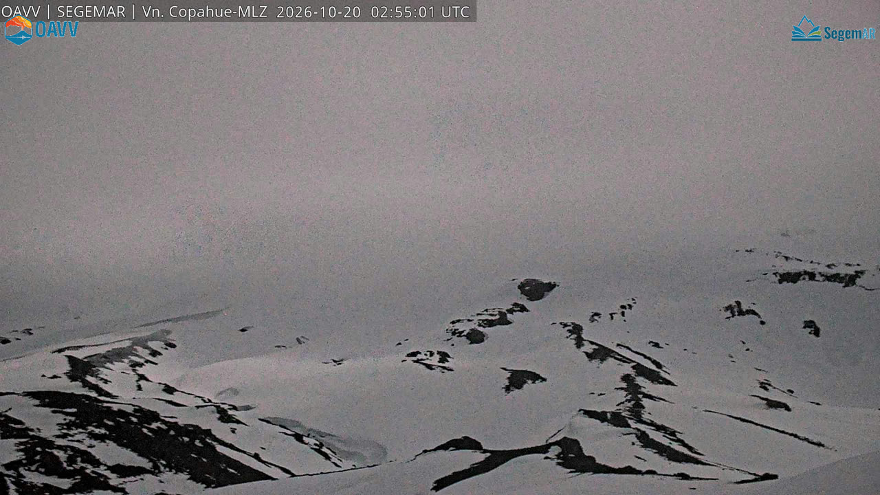 Copahue Volcano - Mellizas Station (MLZ) still, 0″ new snow in 24 h
