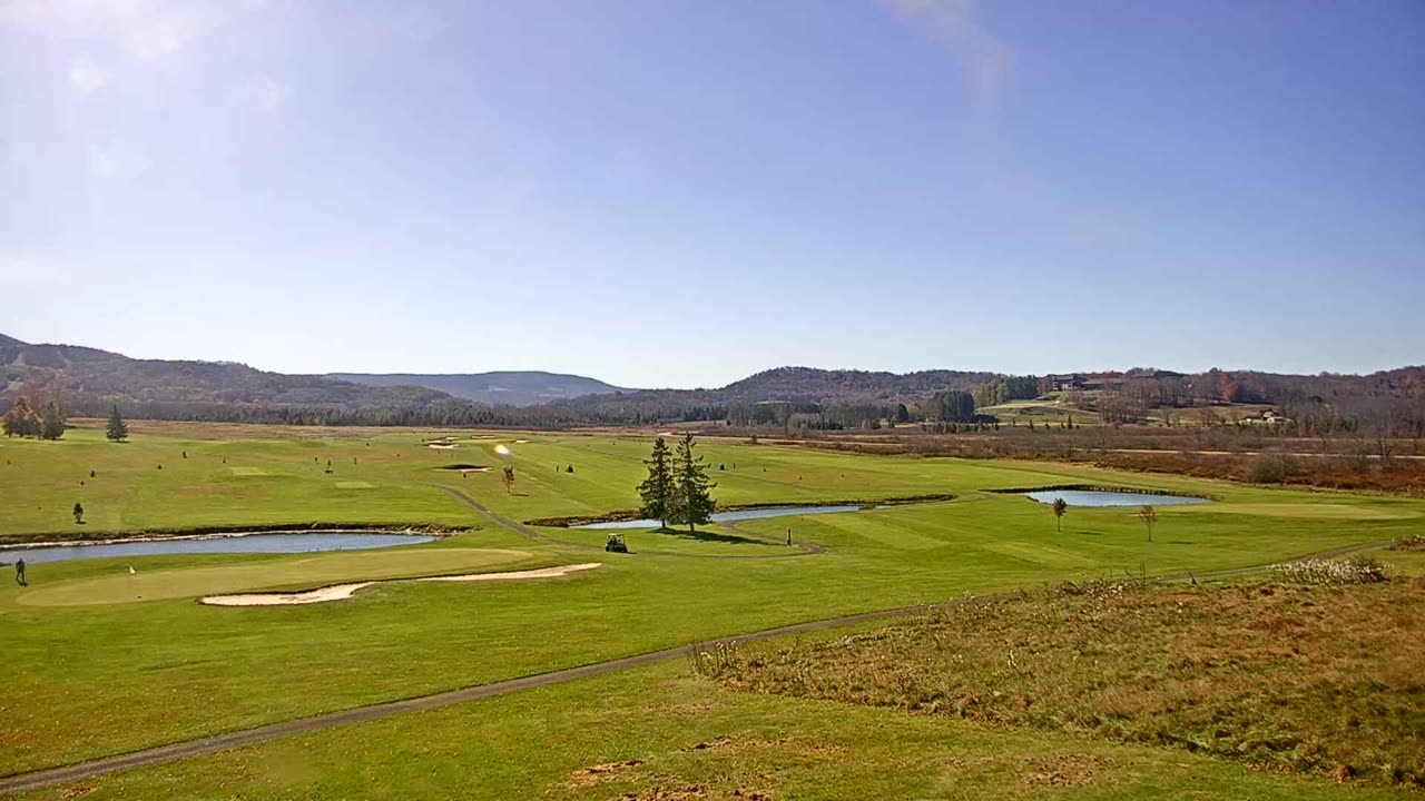 Canaan Valley Resort Webcam - Golf Course & Valley still, 0″ new snow in 24 h