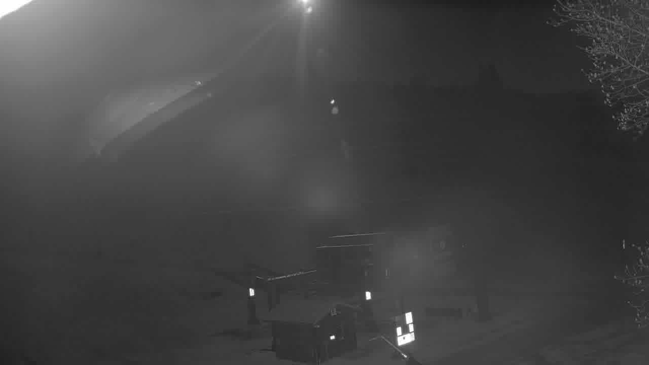 North Face Base still, 0″ new snow in 24 h