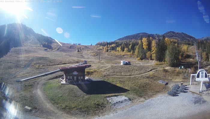 Base Lodge Cam (View: Red and Granite Mtns) still, 0″ new snow in 24 h