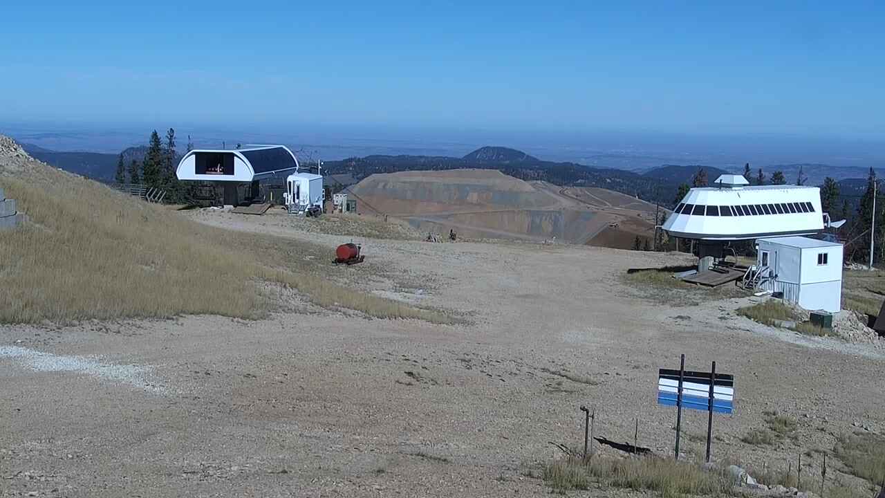 Terry Peak Summit from the Summit Cam still, 0″ new snow in 24 h