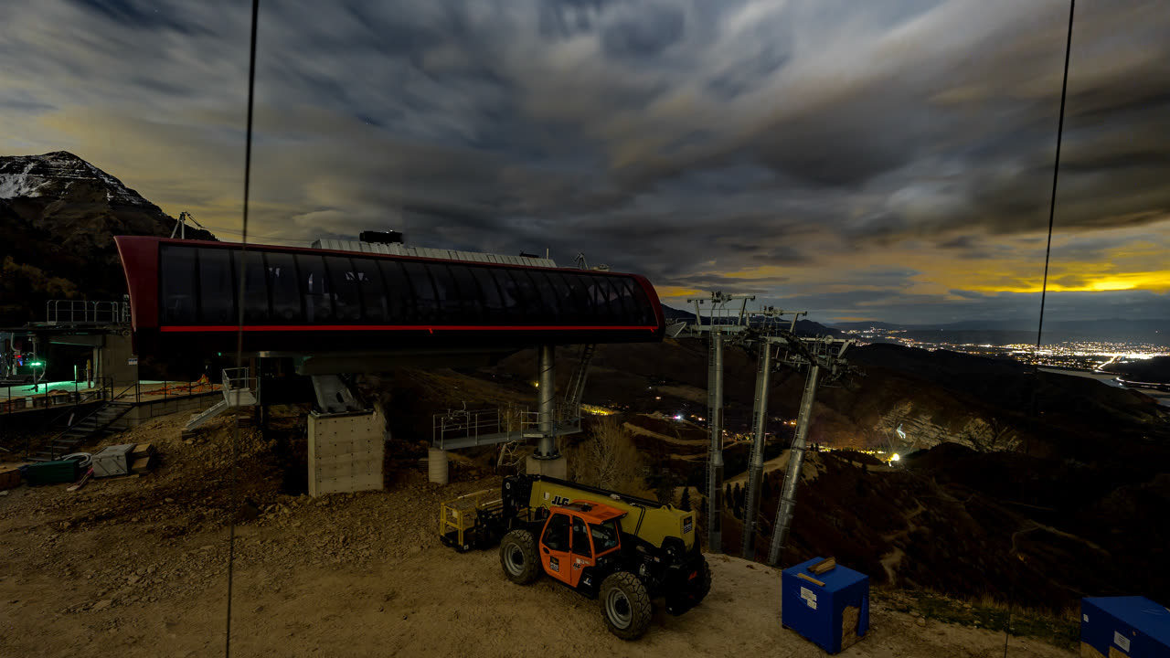Bearclaw Summit still, 0″ new snow in 24 h