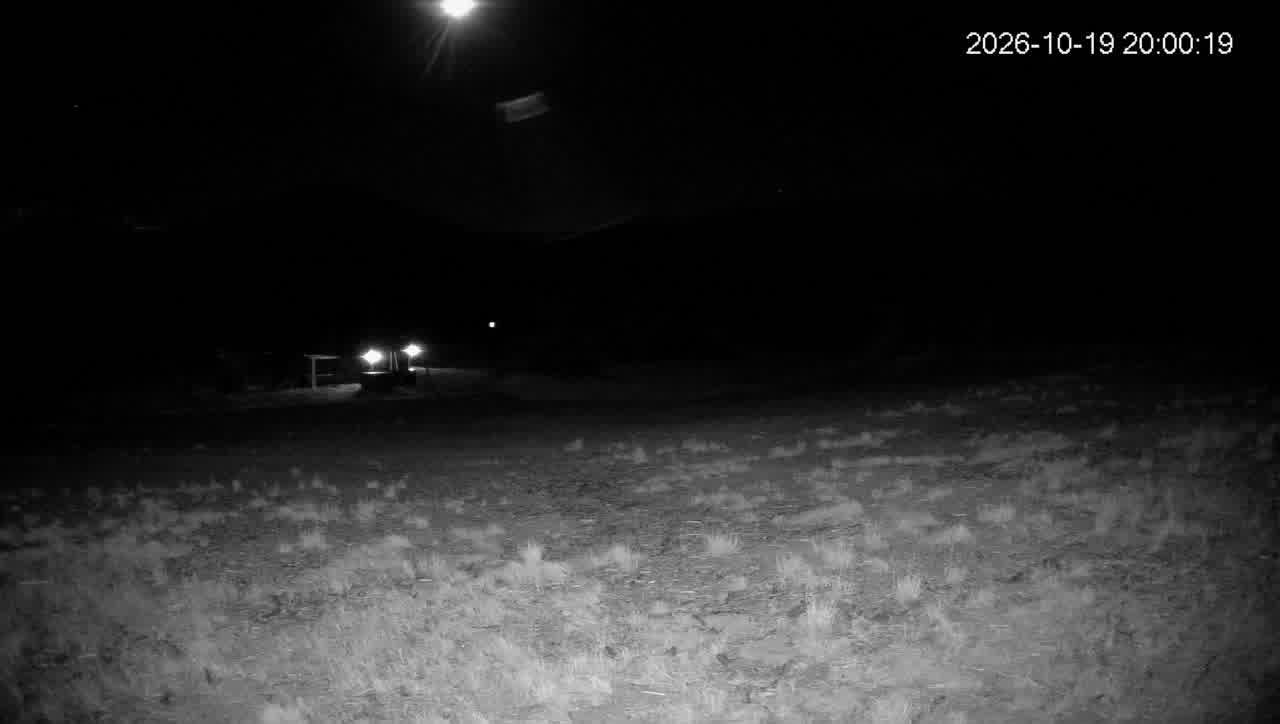 Pano Flats still, 0″ new snow in 24 h