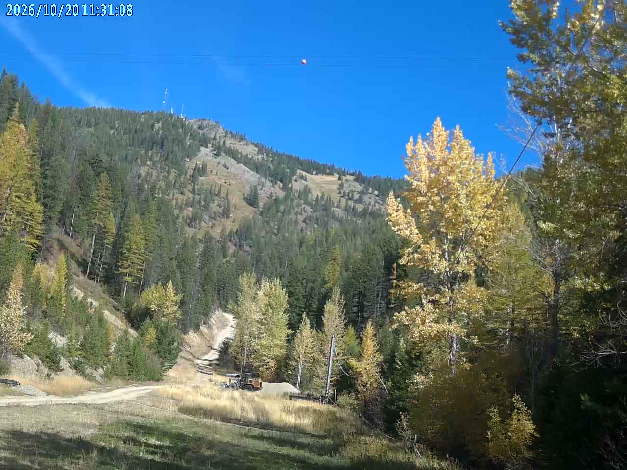Base Web Cam still, 0″ new snow in 24 h