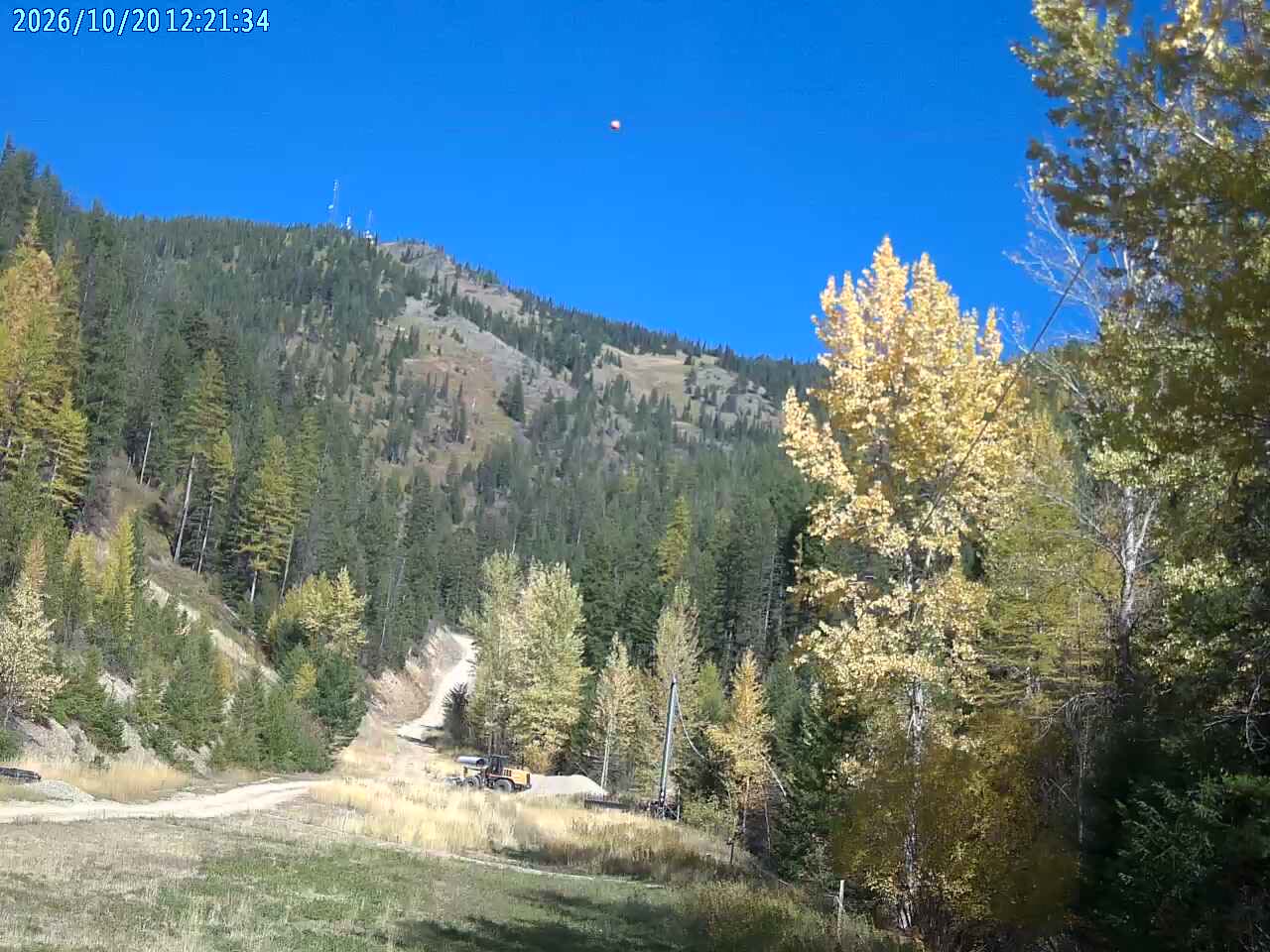 Base Web Cam still, 0″ new snow in 24 h