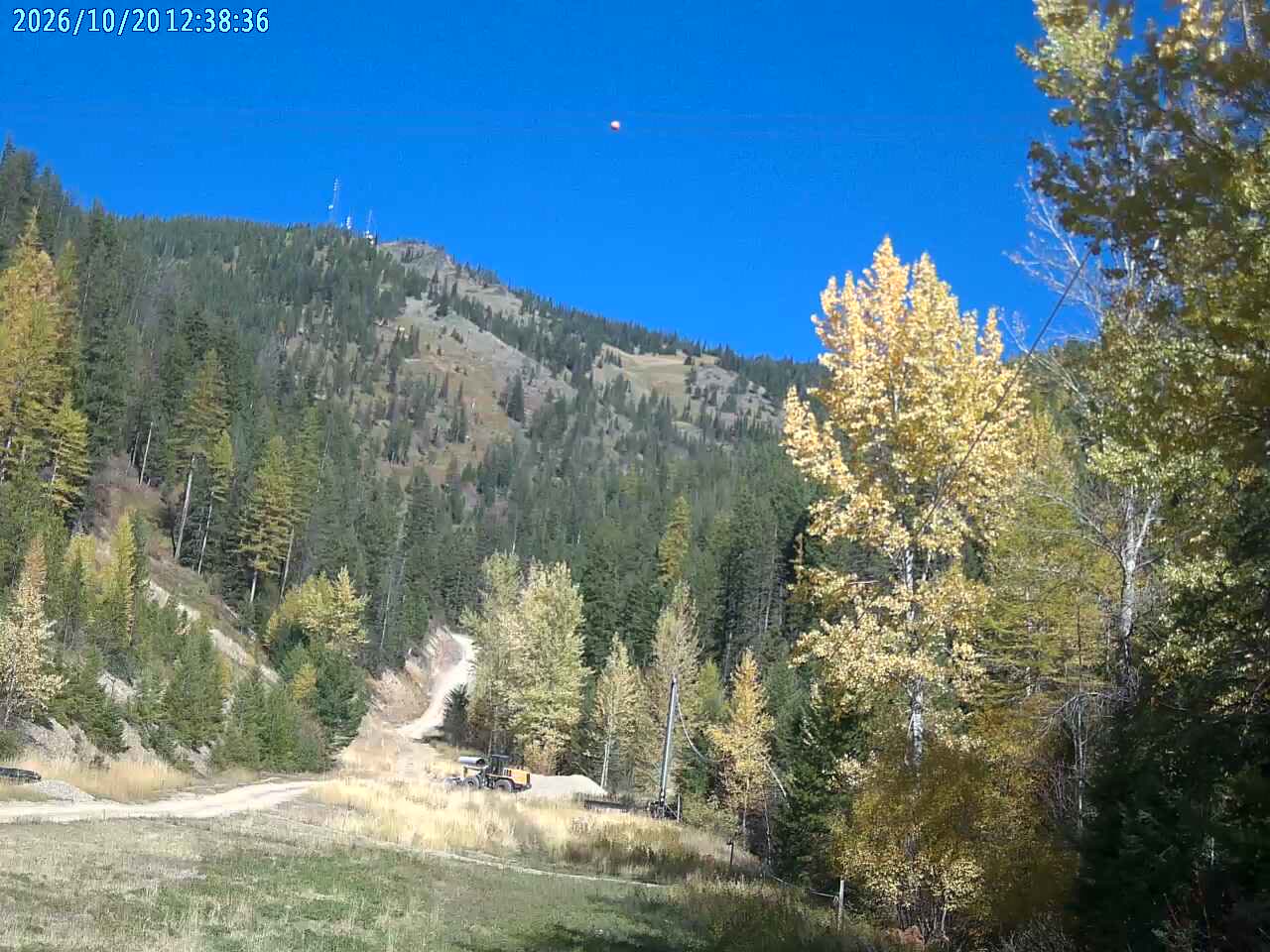 Base Web Cam still, 0″ new snow in 24 h