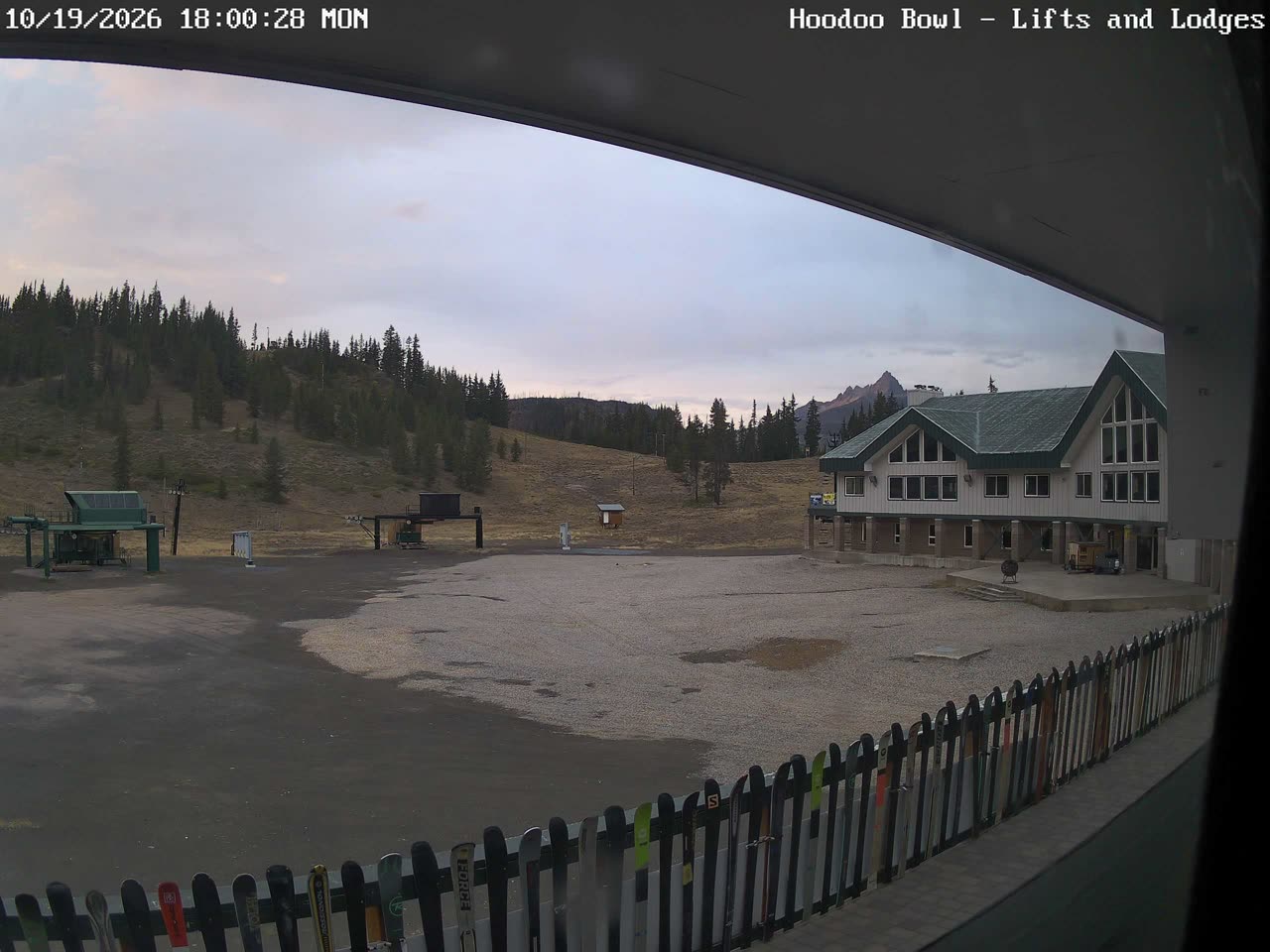 Base still, 0″ new snow in 24 h