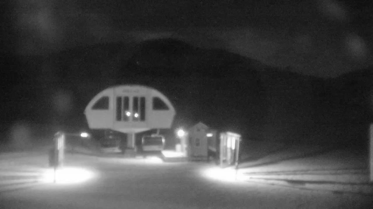Quarter Dollar still, 0″ new snow in 24 h