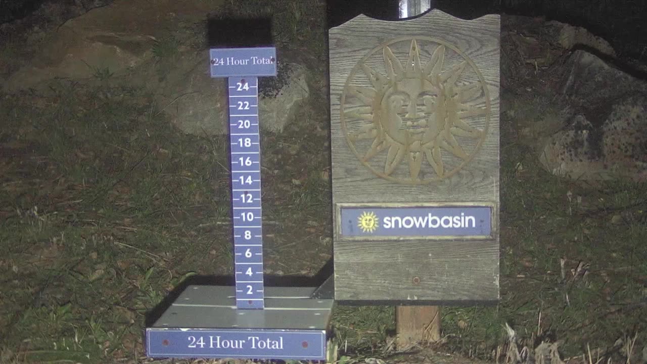Snowstake still, 0″ new snow in 24 h