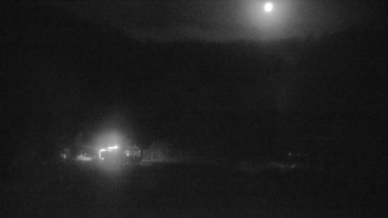 Warm Springs still, 0″ new snow in 24 h