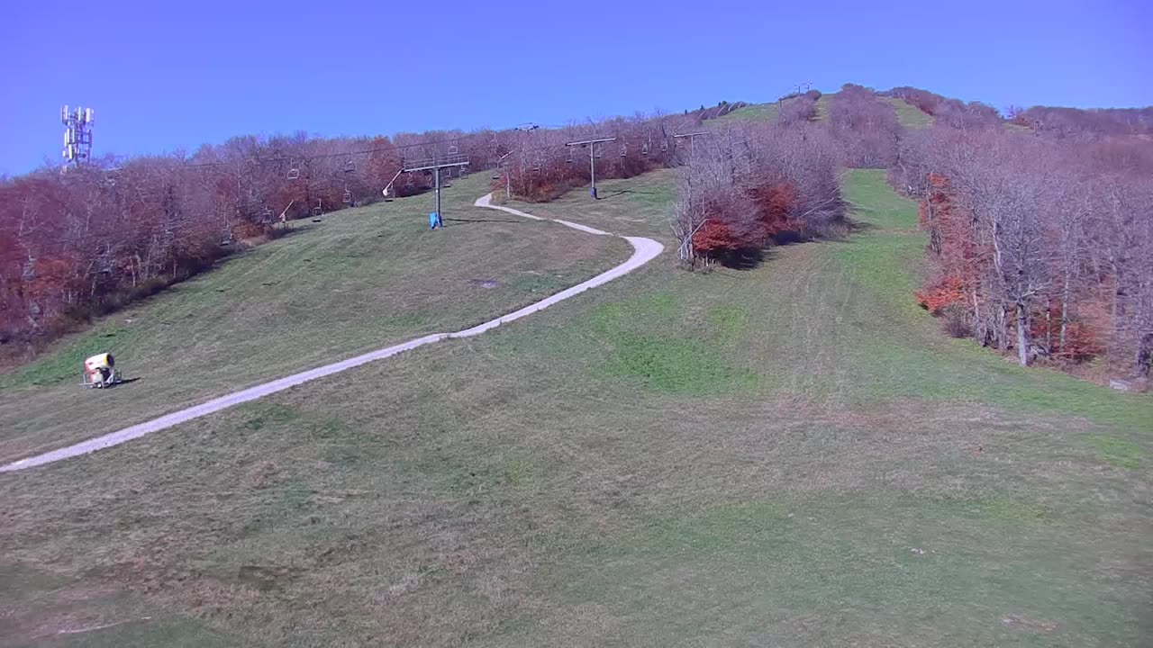 Slope Cam still, 0″ new snow in 24 h