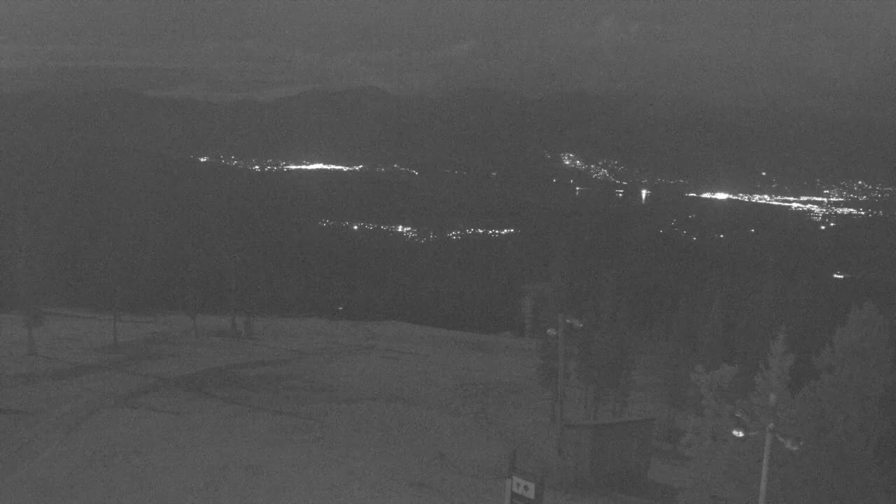 Dercum still, 0″ new snow in 24 h