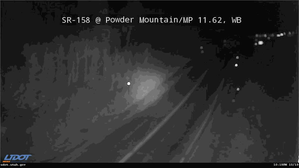 Powder Mountain Road still, 0″ new snow in 24 h