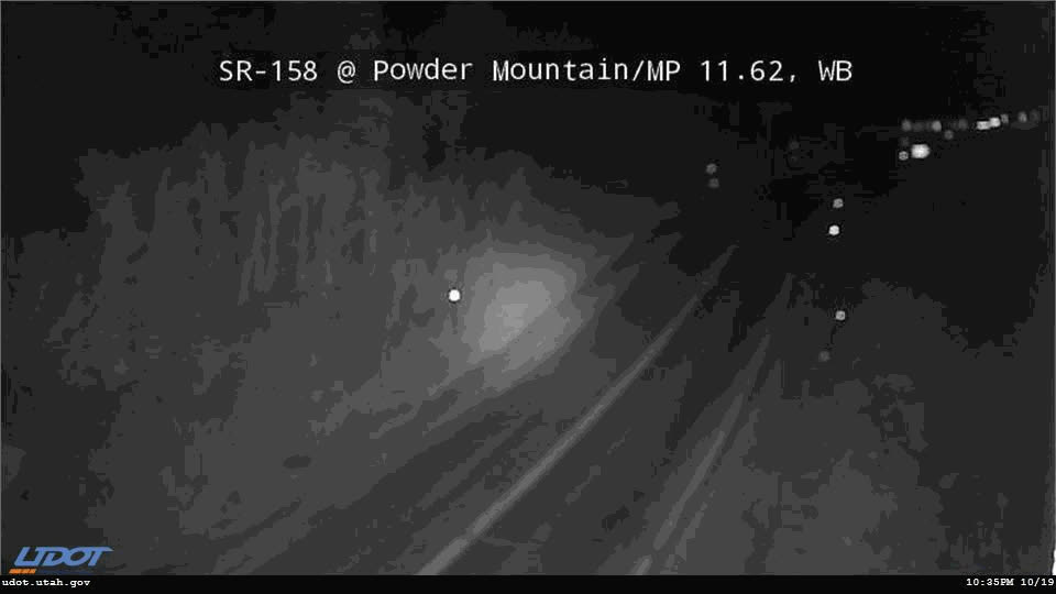 Powder Mountain Road still, 0″ new snow in 24 h
