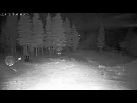 Summit still, 0″ new snow in 24 h