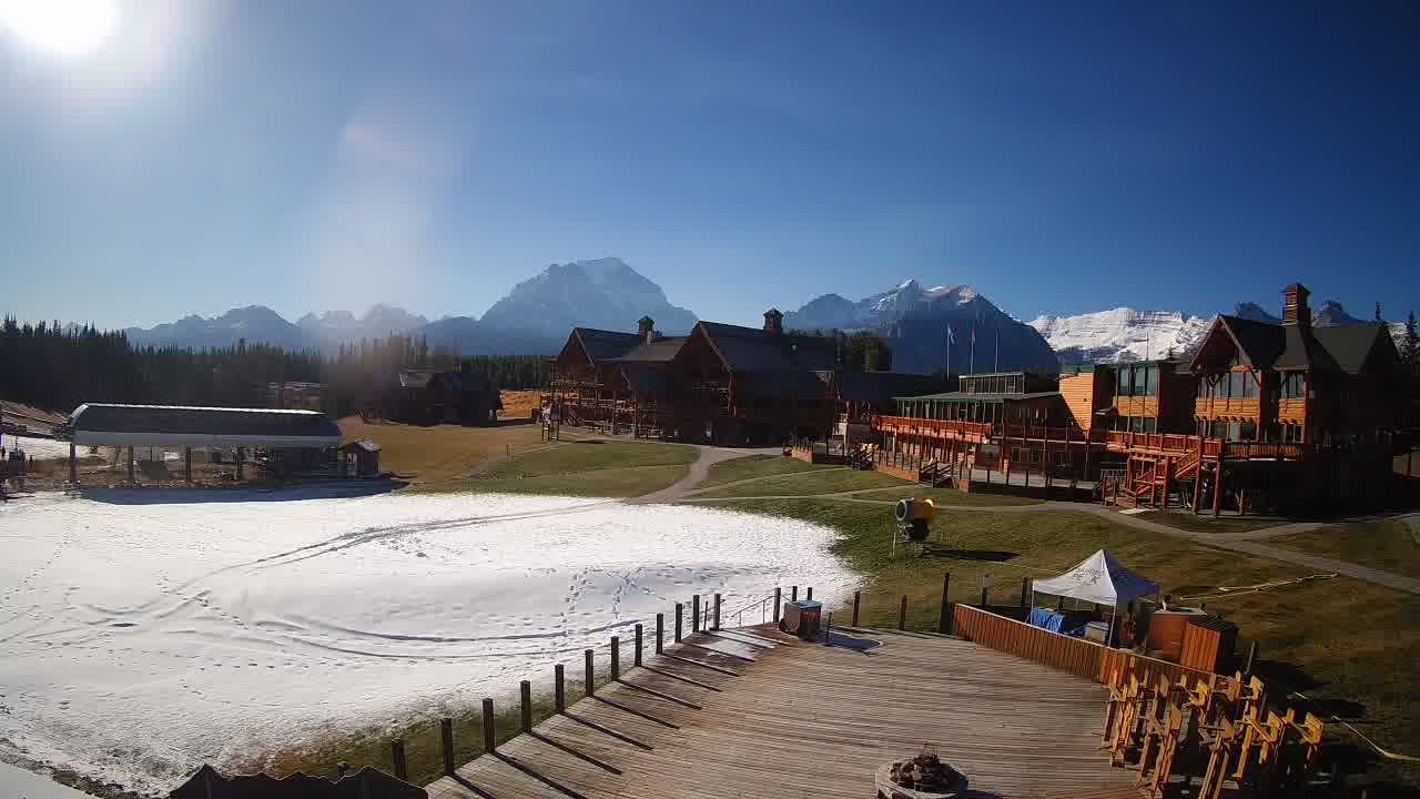 Base Area (Live) still, 0″ new snow in 24 h