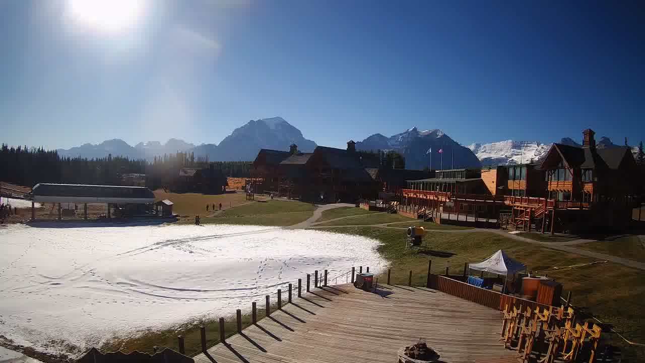 Base Area (Live) still, 0″ new snow in 24 h