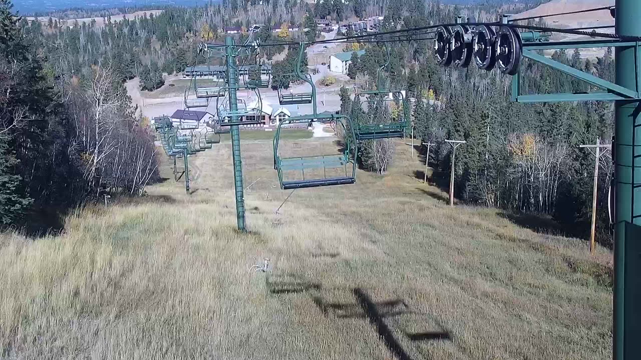 Stewart Slope from the Stewart Lodge Cam still, 0″ new snow in 24 h