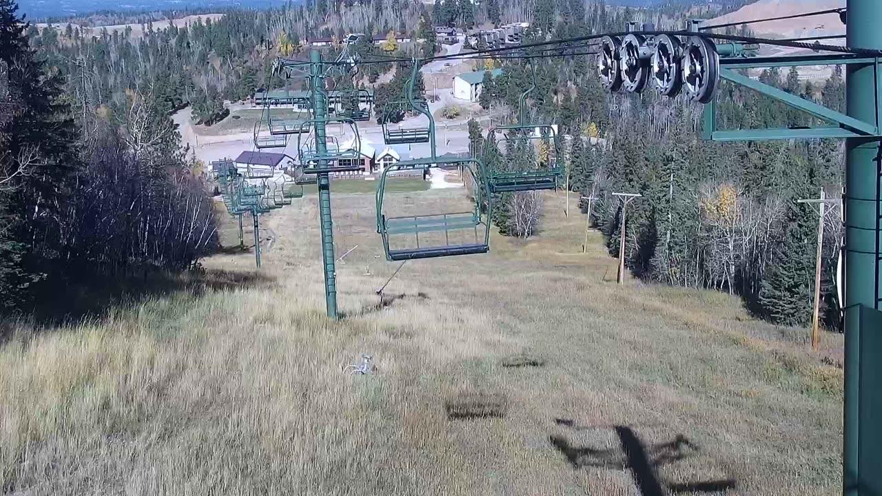 Stewart Slope from the Stewart Lodge Cam still, 0″ new snow in 24 h