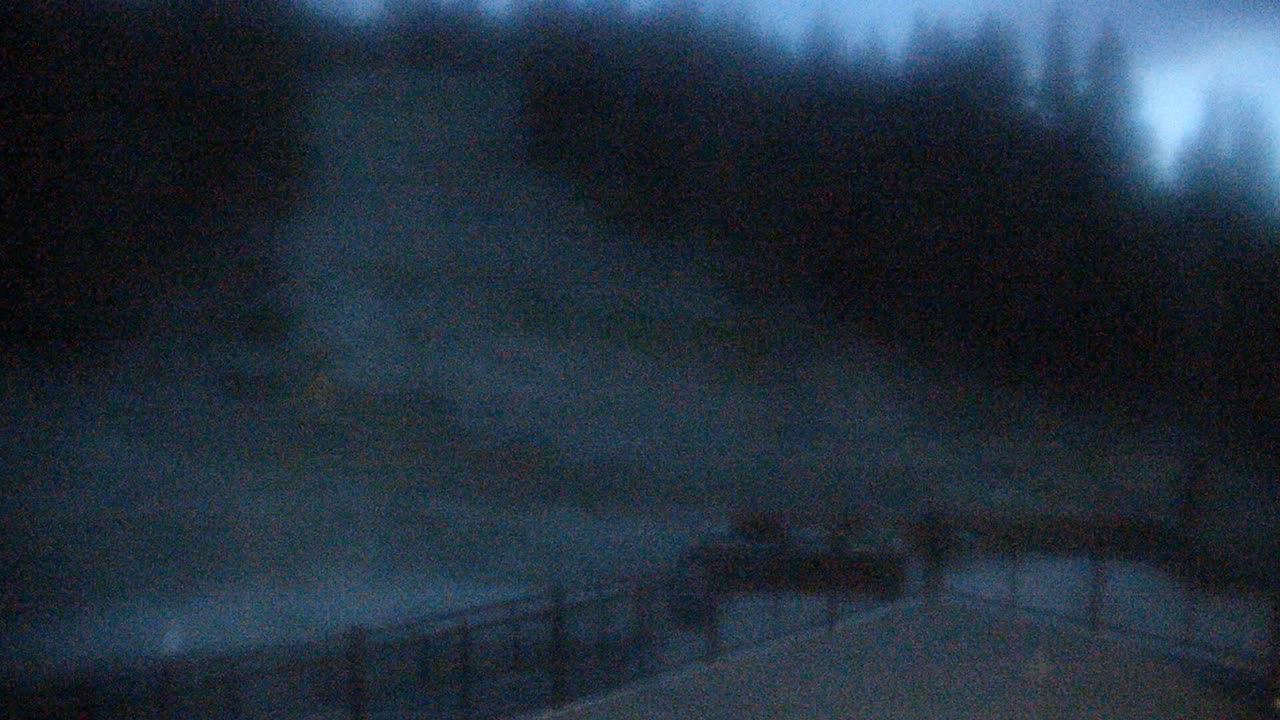 Base Lodge still, 0″ new snow in 24 h