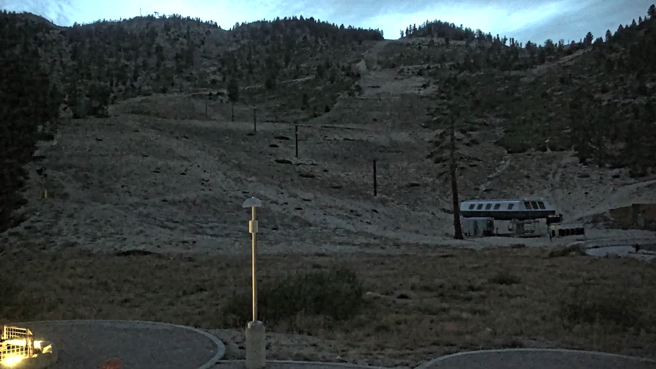 Winters Creek Lodge still, 0″ new snow in 24 h
