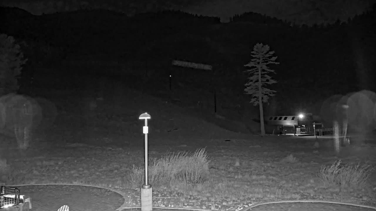 Winters Creek Lodge still, 0″ new snow in 24 h