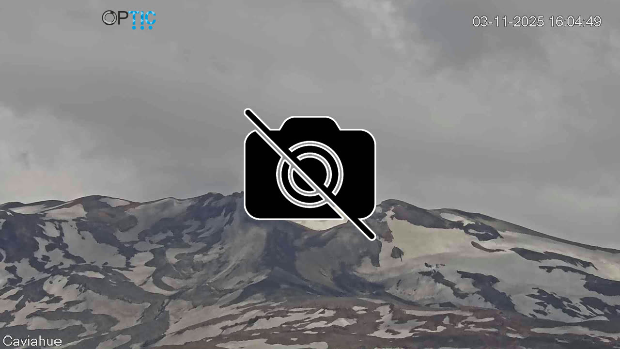 Copahue Volcano - Laguna Escondida Station (ESC) still, 0″ new snow in 24 h