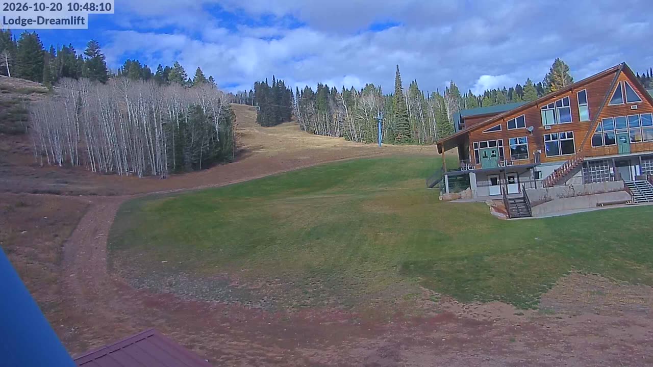 Lodge View Cam still, 0″ new snow in 24 h