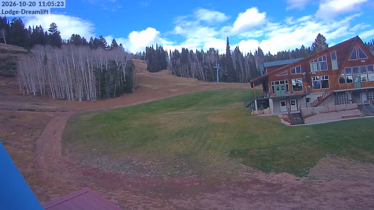 Lodge View Cam still, 0″ new snow in 24 h