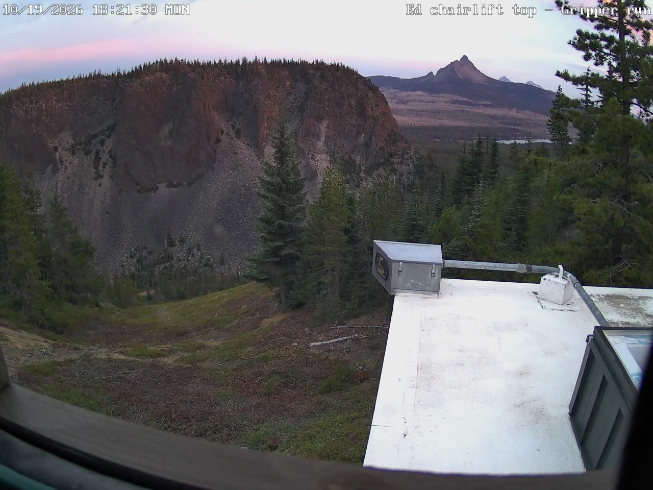 Hayrick Butte & Gripper Run still, 0″ new snow in 24 h