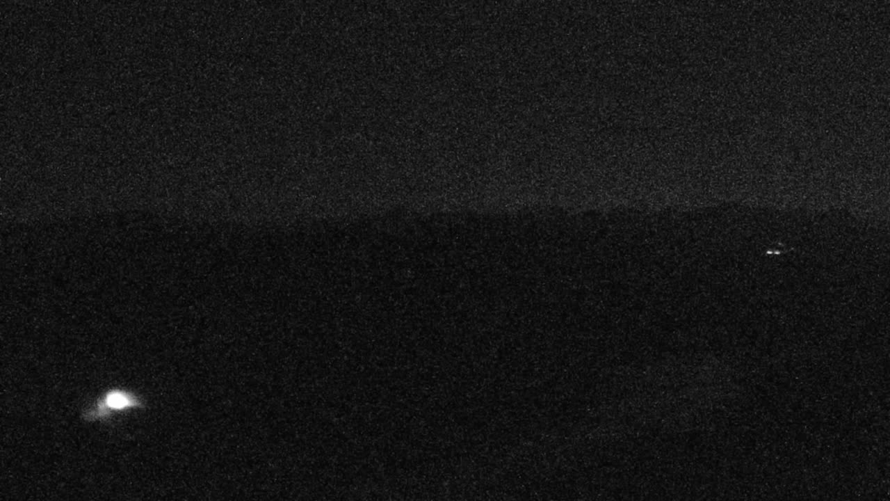 Summit still, 0″ new snow in 24 h